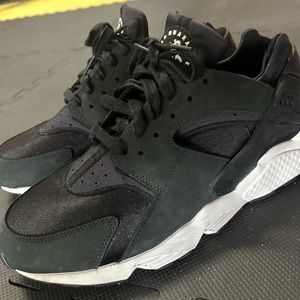 Nike Men's Air Huarache size 12